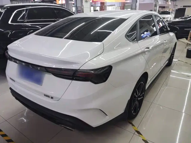 Geely Binrui — Фото автомобиля 6