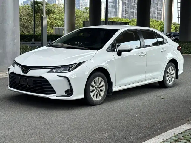 Фотография автомобиля — Toyota Corolla
