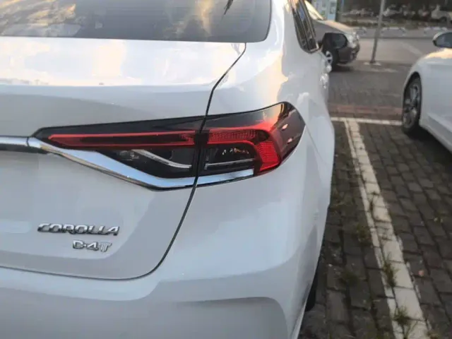 Toyota Corolla — Фото автомобиля 7