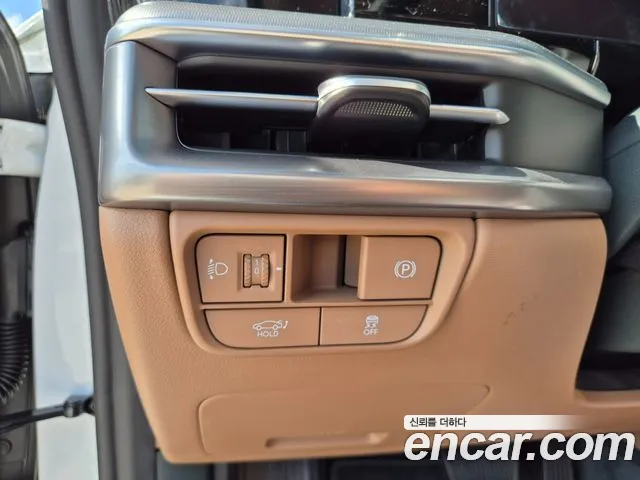 Hyundai Grandeur Grandeur (GN7) 2.5 Бензин 2WD — Фото автомобиля 11