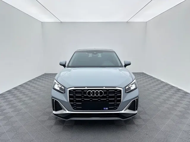 Audi Q2L — Фото автомобиля 2
