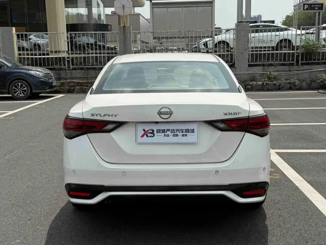 Nissan Sylphy — Фото автомобиля 12