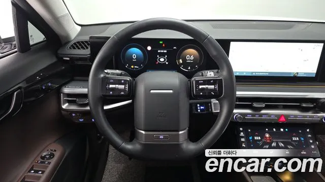 Hyundai Grandeur Grandeur (GN7) 2.5 Бензин 2WD — Фото автомобиля 13