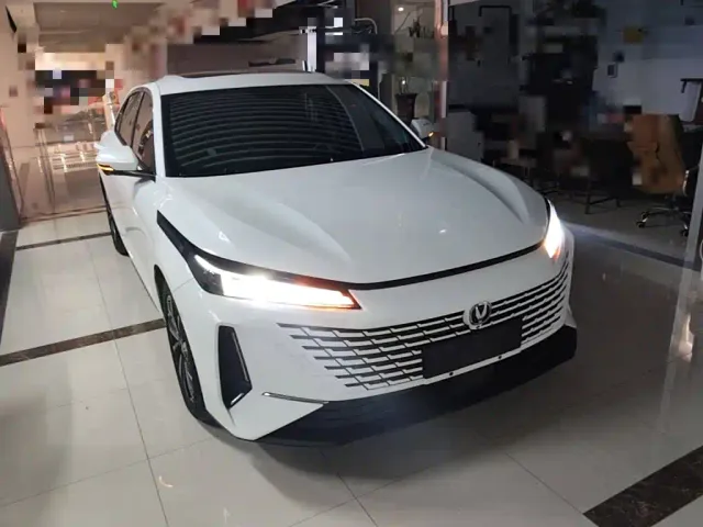 Changan Lamore — Фото автомобиля 3