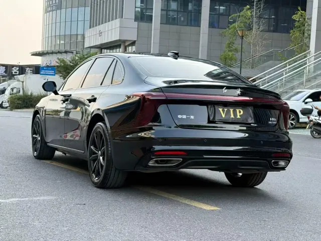 Hongqi H5 — Фото автомобиля 5