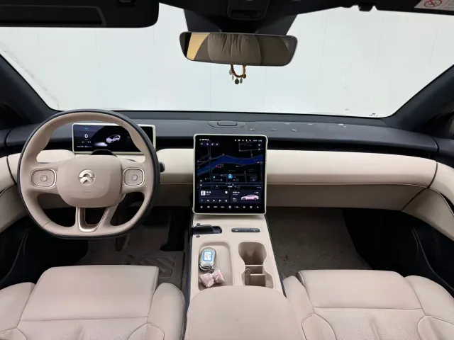 Nio ET5 — Фото автомобиля 16