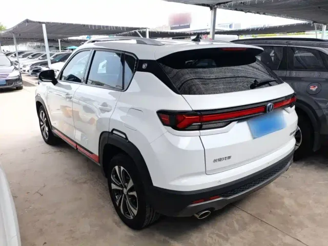 Changan CS35 Plus — Фото автомобиля 22