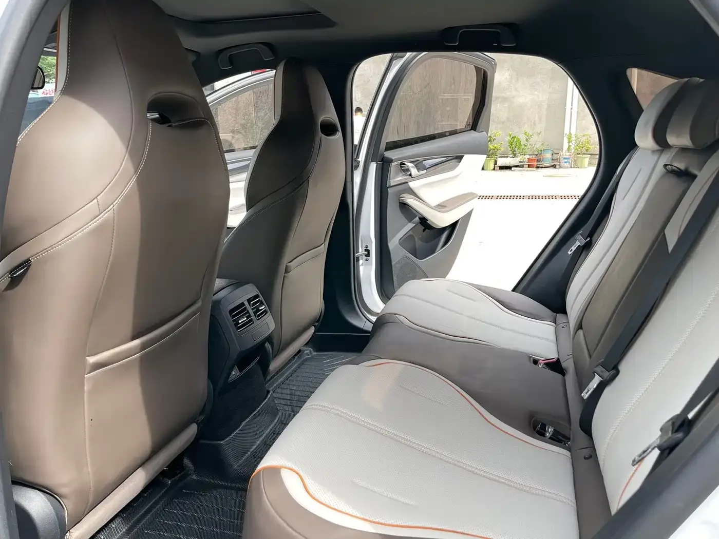 BYD Qin PLUS 2024 Glory Edition EV 420KM Leading — Фото автомобиля 6