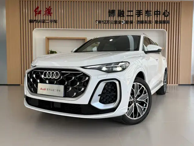 Фотография автомобиля — Audi Q5L