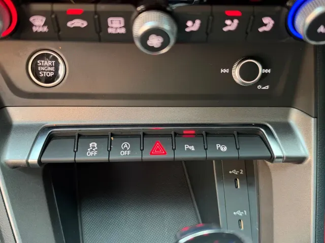 Audi Q3 — Фото автомобиля 14