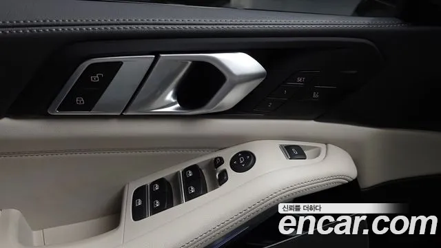 BMW X5 xDrive 40i M Sport — Фото автомобиля 26