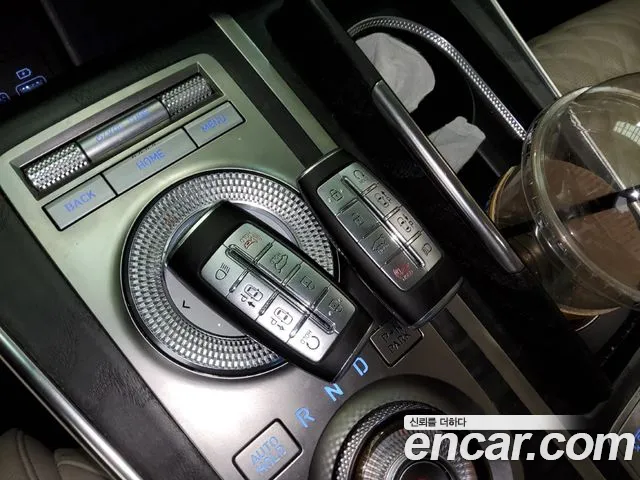 Genesis GV80 — Фото автомобиля 17