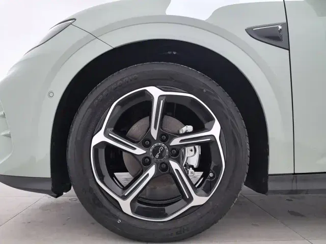 BYD Seal 06 GT — Фото автомобиля 17
