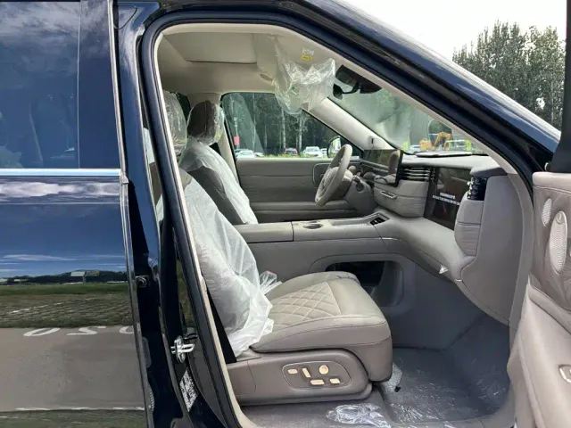 IM Motors LS9 — Фото автомобиля 16