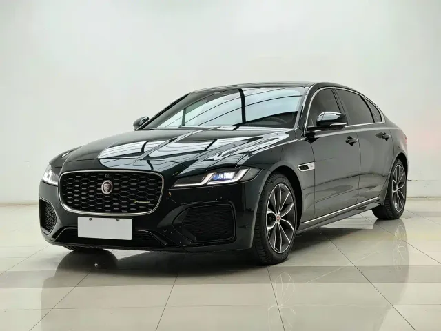 Jaguar XFL — Фото автомобиля 4