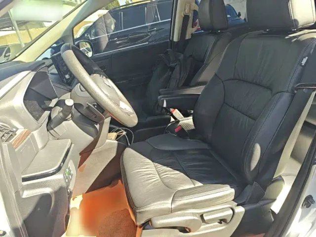 Honda Odyssey — Фото автомобиля 14