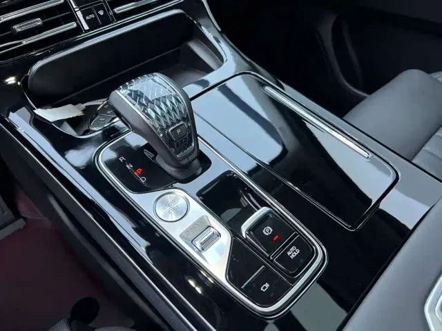GAC Trumpchi M8 — Фото автомобиля 9