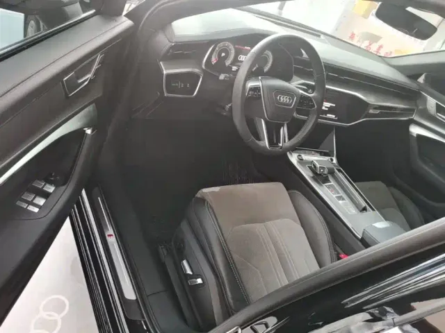 Audi A6L — Фото автомобиля 15