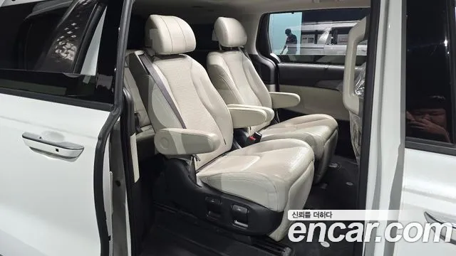 Kia Carnival 4th Gen — Фото автомобиля 11