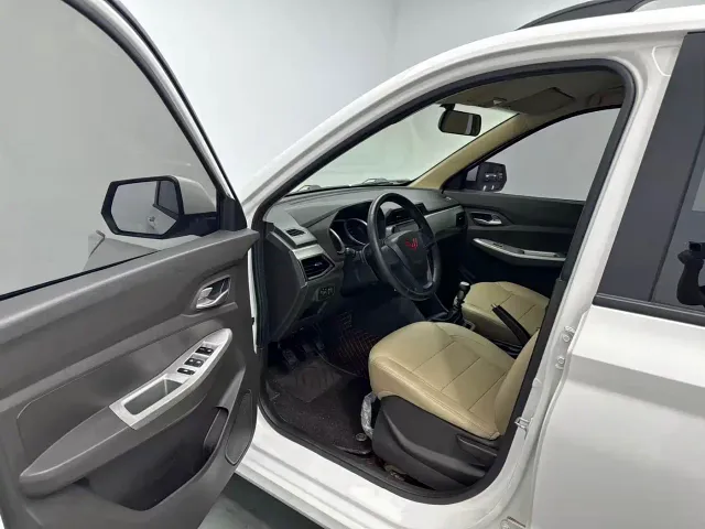 Wuling Hongguang — Фото автомобиля 5