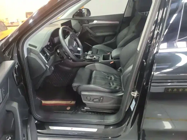 Audi Q5L — Фото автомобиля 14