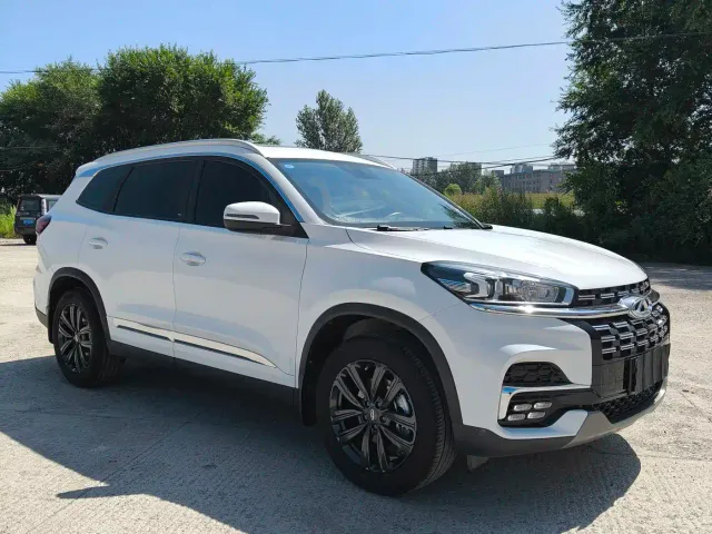 Chery Tiggo 8 — Фото автомобиля 3