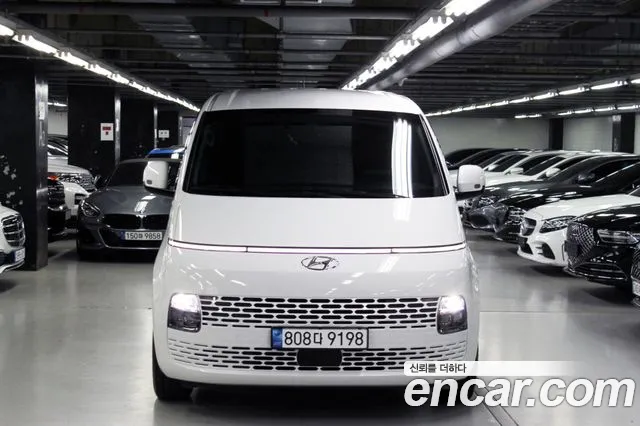 Hyundai Staria — Фото автомобиля 2