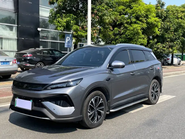 Фотография автомобиля — BYD Song Pro