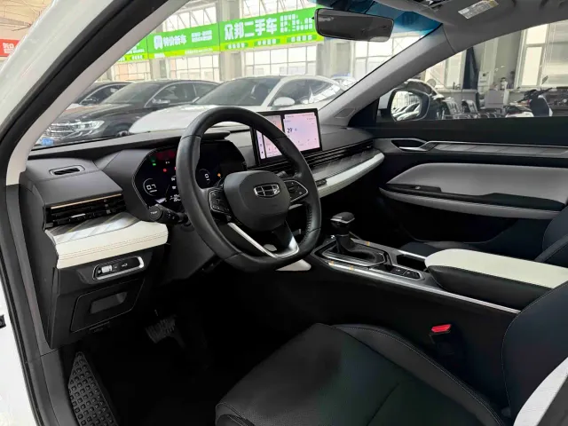 Geely Emgrand L — Фото автомобиля 7