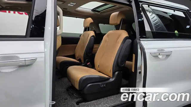 Kia Carnival 4th Gen — Фото автомобиля 12