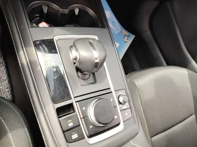 Mazda CX-30 EV — Фото автомобиля 13