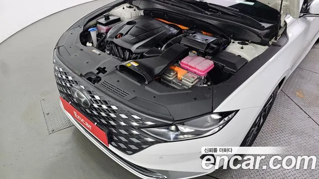 Hyundai Grandeur (New) Hybrid — Фото автомобиля 9