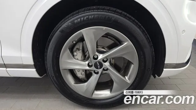 Genesis GV70 2.5T Бензин AWD — Фото автомобиля 20