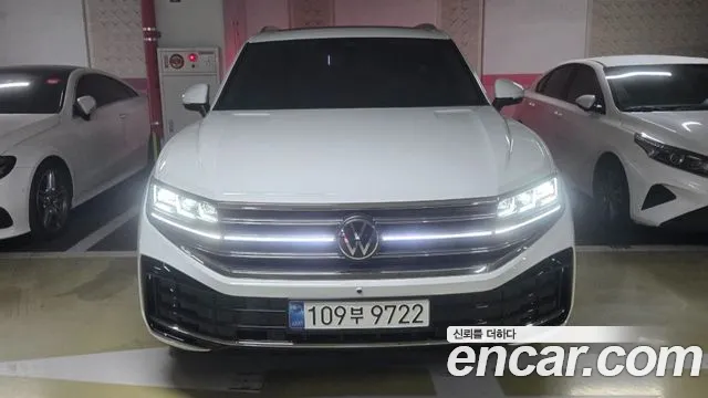 Volkswagen Touareg Generation 3 — Фото автомобиля 3