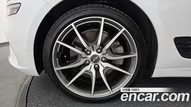 Genesis G70 Новый G70 Бензин 3.3T 4WD — Фото автомобиля 5