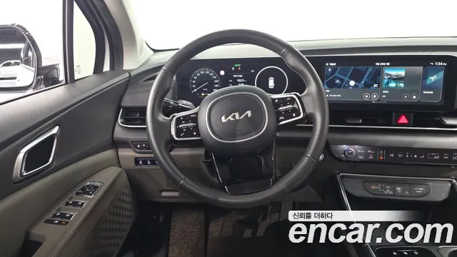 Kia Carnival Generation 4 — Фото автомобиля 12