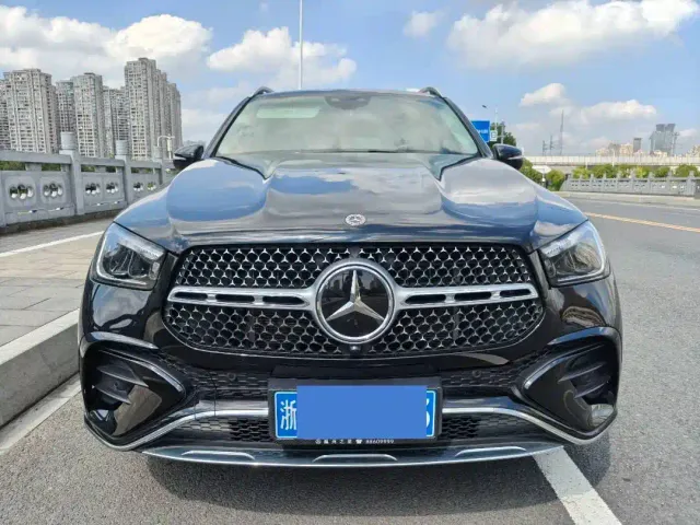 Mercedes-Benz GLE-Class — Фото автомобиля 2