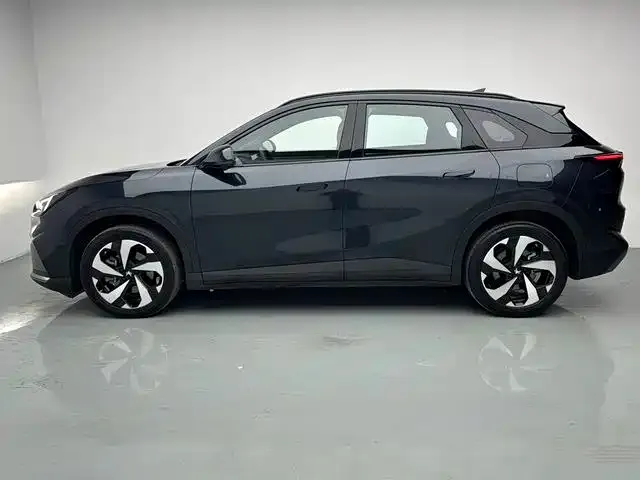 Arcfox Alpha T5 — Фото автомобиля 3