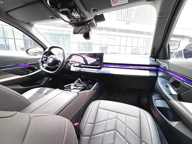 BMW 5 Series — Фото автомобиля 7