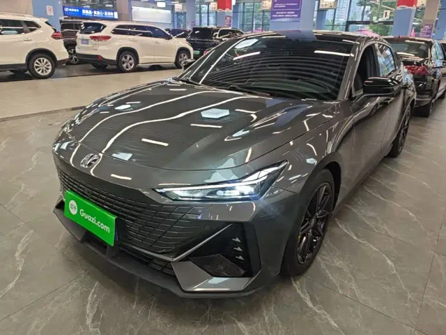 Фотография автомобиля — Changan UNI-V