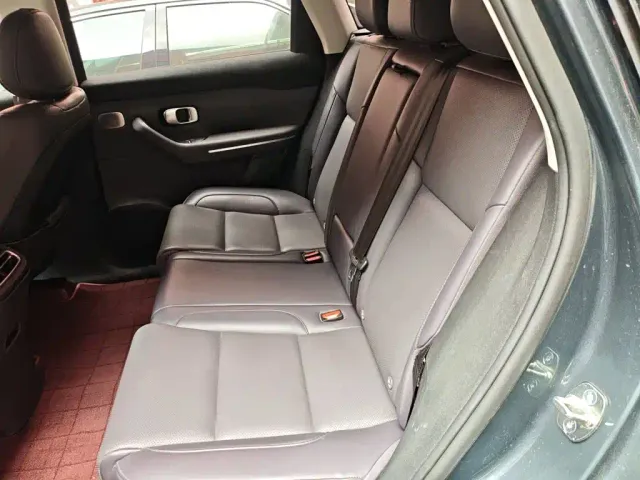 Leapmotor C10 — Фото автомобиля 13