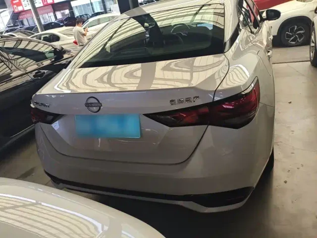 Nissan Sylphy — Фото автомобиля 5