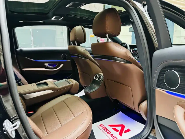 Mercedes-Benz E-Class — Фото автомобиля 19