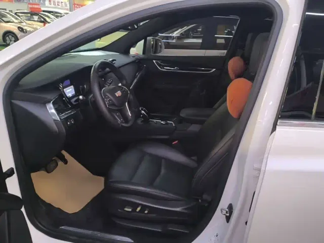 Cadillac XT5 — Фото автомобиля 14