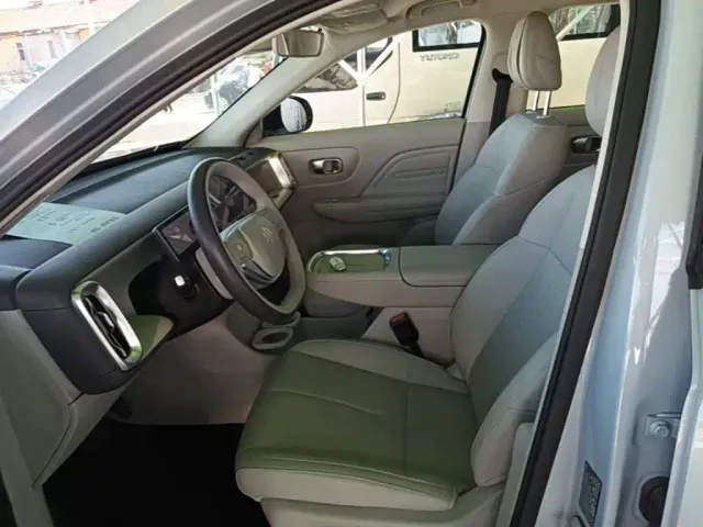 Leapmotor B10 — Фото автомобиля 14