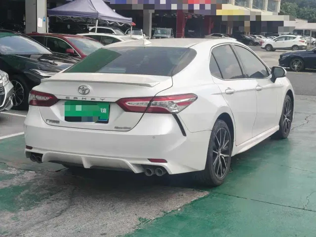 Toyota Camry — Фото автомобиля 4