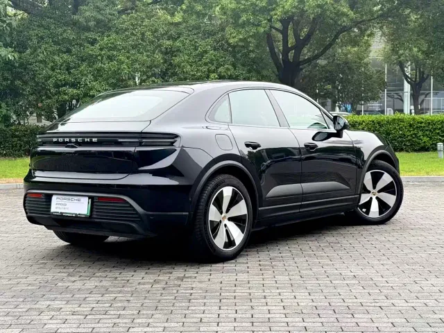 Porsche Macan EV — Фото автомобиля 3