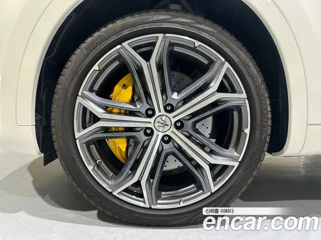 Maserati Levante — Фото автомобиля 5