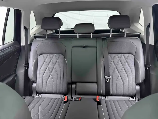 Volkswagen Tiguan L — Фото автомобиля 5