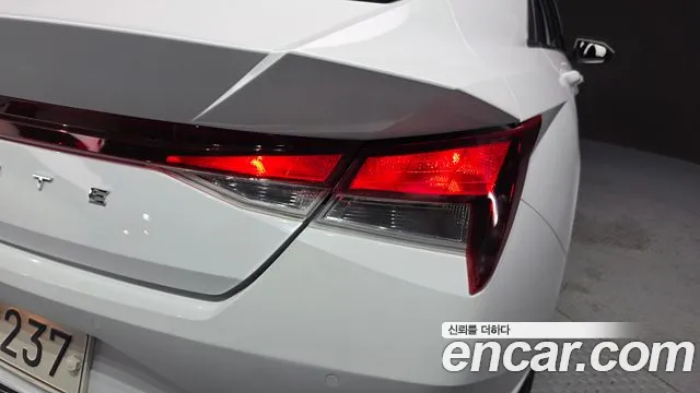 Hyundai AVANTE Avante (CN7) — Фото автомобиля 23